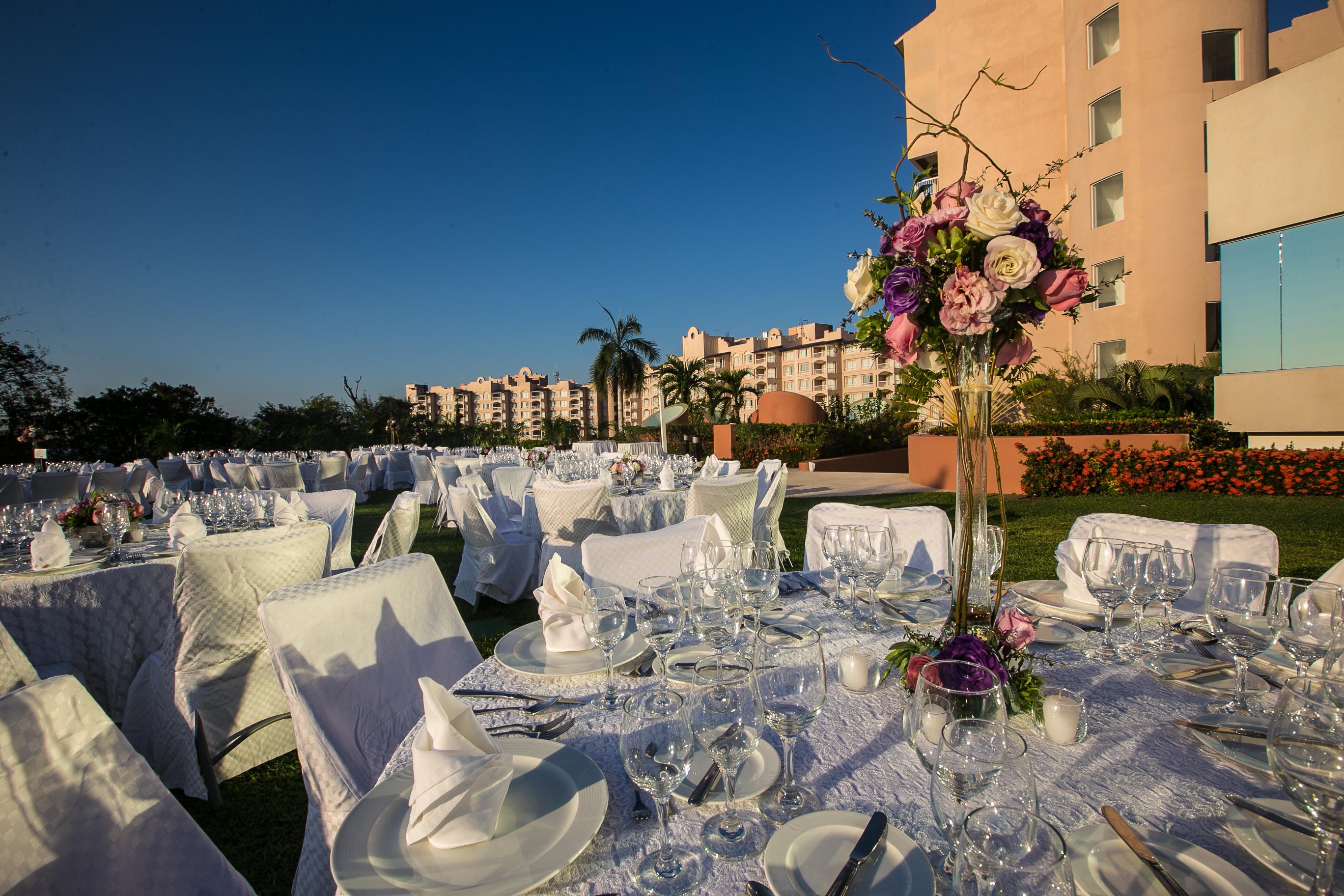 Azul Ixtapa Grand All Inclusive Suites - Spa & Convention Center Luaran gambar Wedding reception at Iberostar Grand Hotel, Playa del Carmen, Mexico