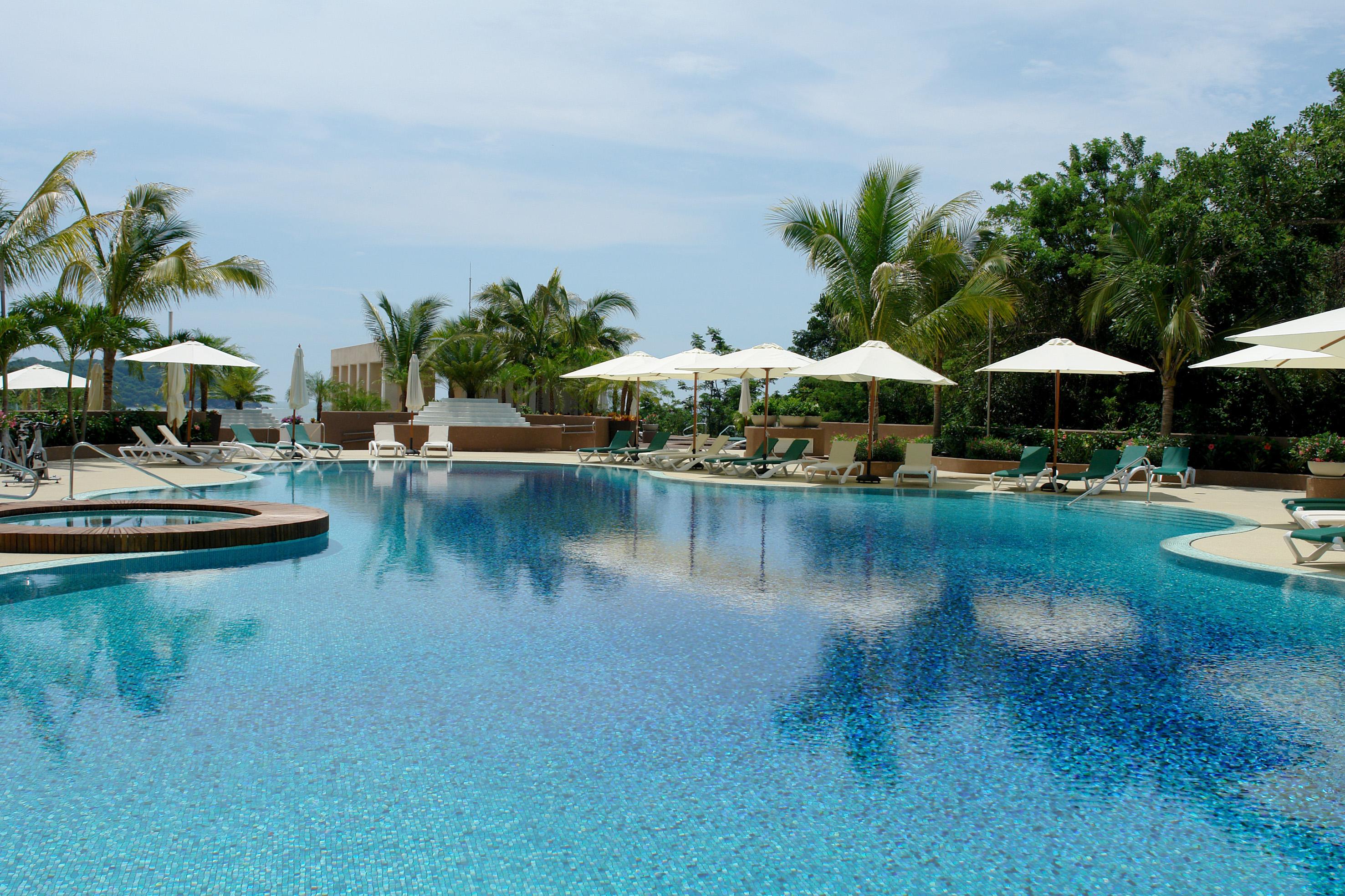 Azul Ixtapa Grand All Inclusive Suites - Spa & Convention Center Luaran gambar The swimming pool at the resort
