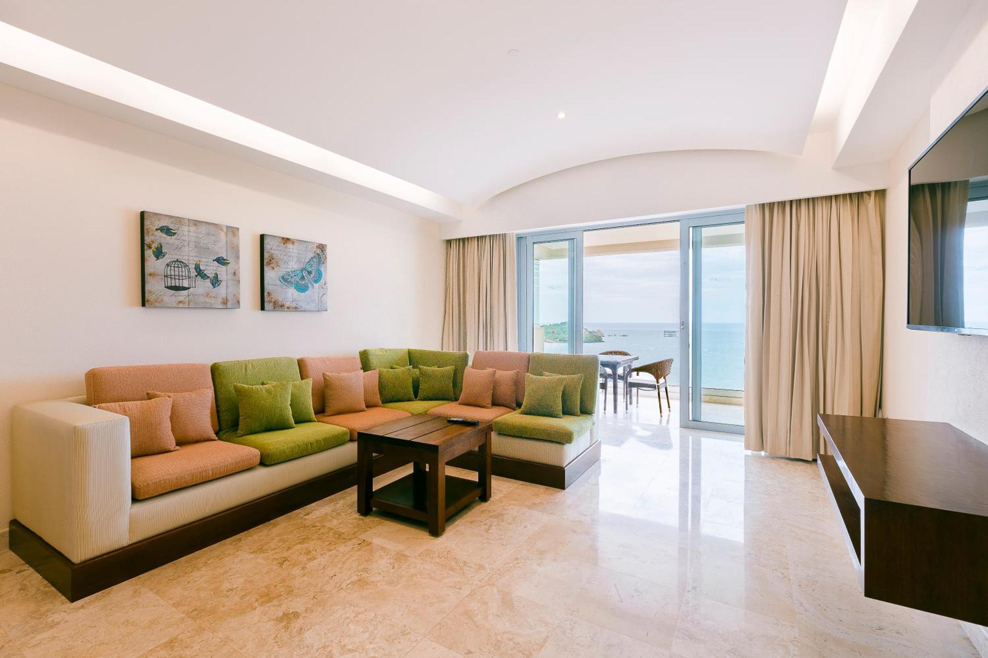 Azul Ixtapa Grand All Inclusive Suites - Spa & Convention Center Luaran gambar Living room